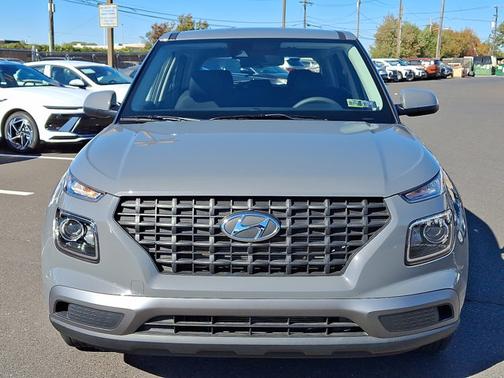 2020 Hyundai VENUE SE