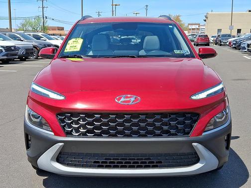 2022 Hyundai KONA SEL