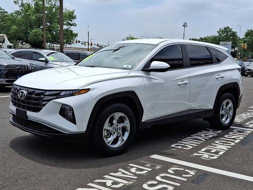 2024 Hyundai TUCSON SE
