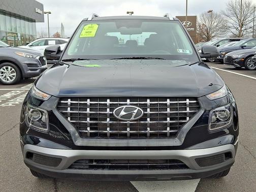 2024 Hyundai VENUE SEL