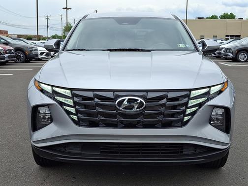 2023 Hyundai TUCSON SE