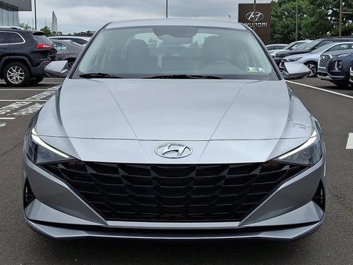 2021 Hyundai ELANTRA SE