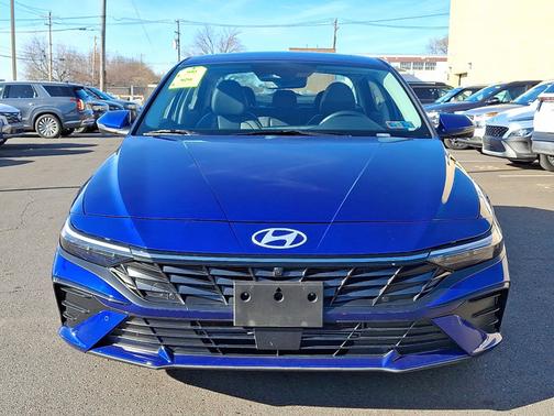 2024 Hyundai ELANTRA Limited