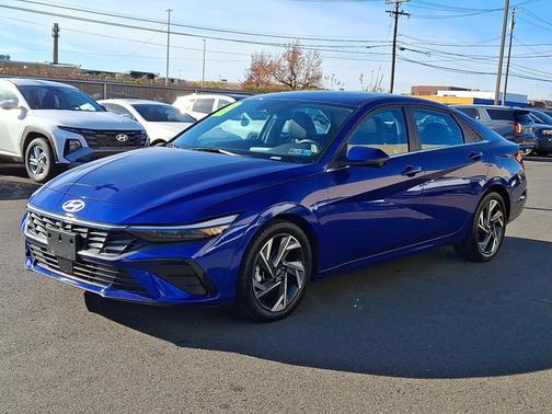 2024 Hyundai ELANTRA Limited