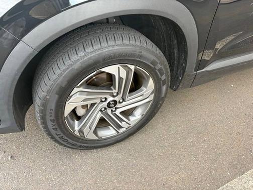 Black 2023 Hyundai SANTA FE SEL