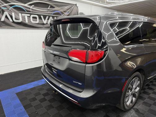 2019 Chrysler Pacifica Limited