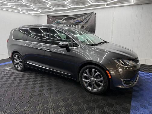 2019 Chrysler Pacifica Limited
