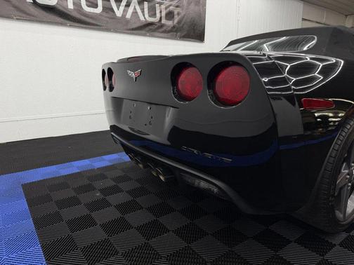 2005 Chevrolet Corvette Base