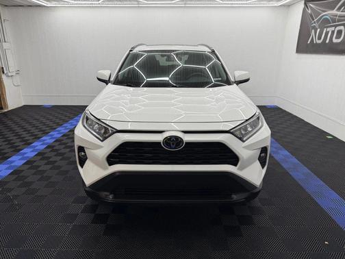 2020 Toyota RAV4 XLE Premium