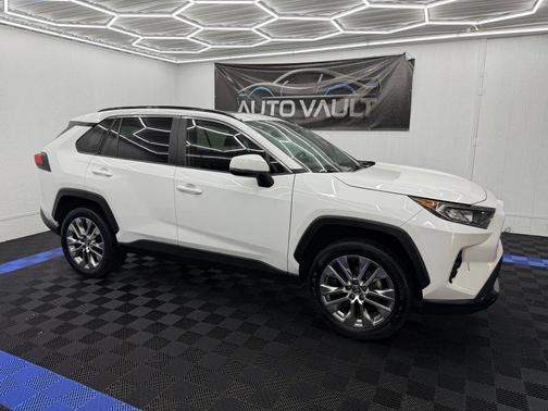 2020 Toyota RAV4 XLE Premium