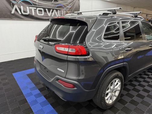 2015 Jeep Cherokee Sport