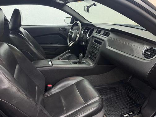 2010 Ford Mustang Premium