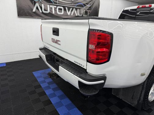 2016 GMC Sierra 3500 Denali