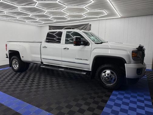 2016 GMC Sierra 3500 Denali