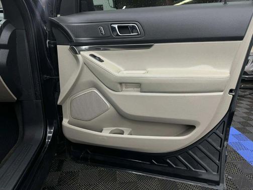 2011 Ford Explorer Base
