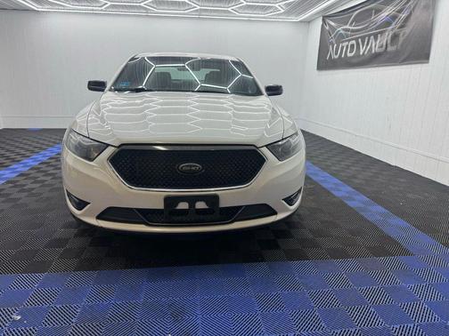 2013 Ford Taurus SHO