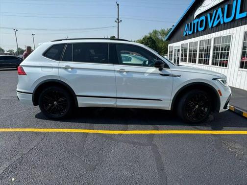 2022 Volkswagen Tiguan 2.0T SE R-Line Black 4MOTION