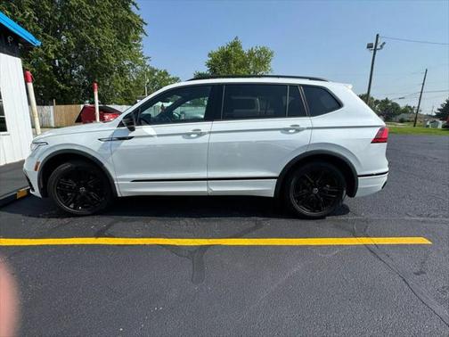 2022 Volkswagen Tiguan 2.0T SE R-Line Black 4MOTION