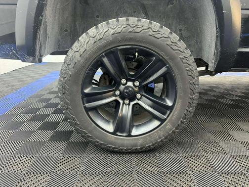 2021 RAM 1500 Classic Warlock Crew Cab 4x4 5'7' Box