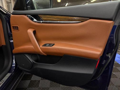 2016 Maserati Quattroporte S Q4 Sedan 4D