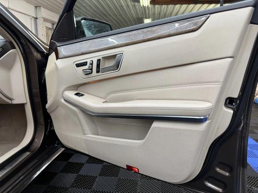 2014 Mercedes-Benz E-Class E 350 4MATIC Sedan 4D