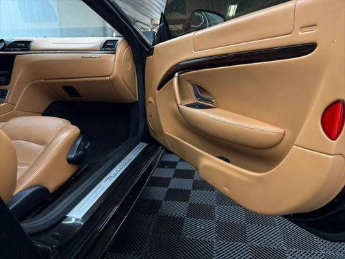 2012 Maserati GranTurismo S Auto