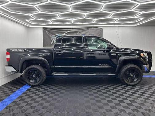 2014 Toyota Tundra SR5