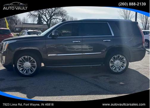 2017 Cadillac Escalade Luxury