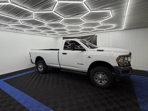 2021 RAM 3500 Tradesman Regular Cab 4x4 8' Box