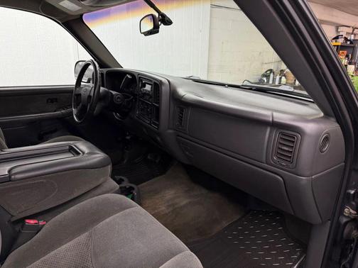 2003 Chevrolet Silverado 1500 LS