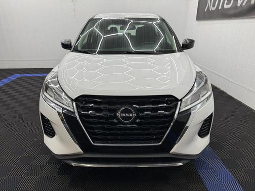 2023 Nissan Kicks S