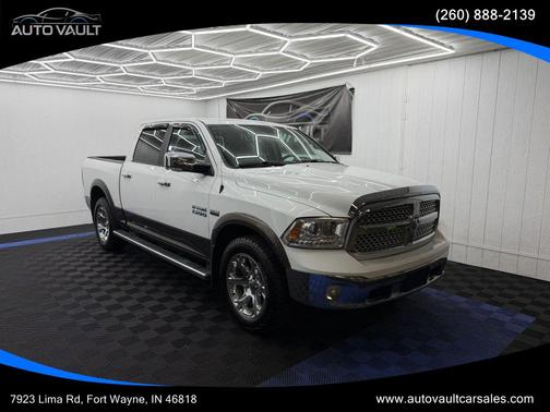 Bright White Clearcoat 2017 RAM 1500 Laramie