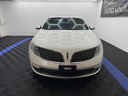 2014 Lincoln MKS Base