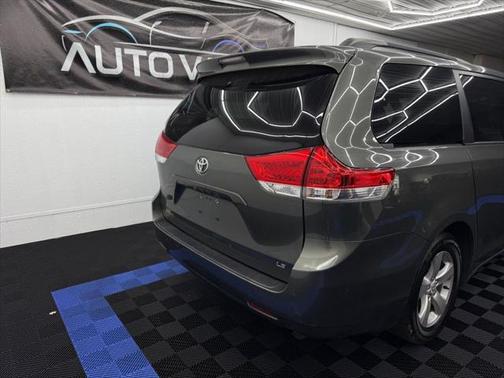 2012 Toyota Sienna LE