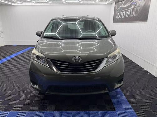 2012 Toyota Sienna LE