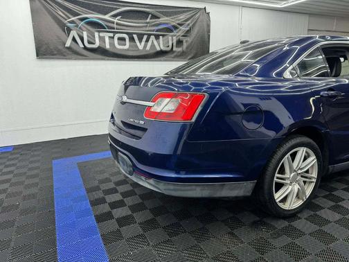 2011 Ford Taurus Limited