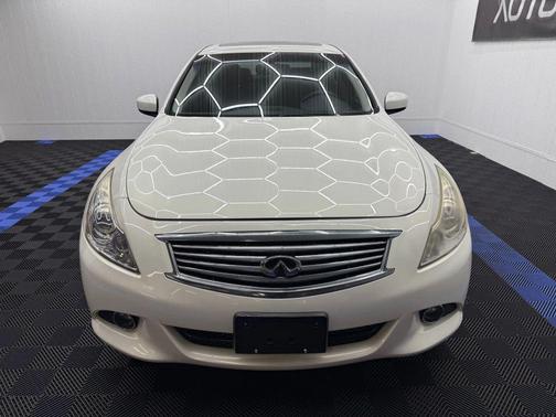 2013 INFINITI G37 G37x Sedan 4D