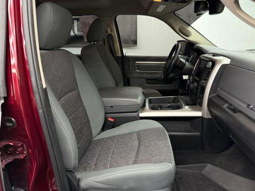 Delmonico Red Pearlcoat 2017 RAM 1500 Big Horn
