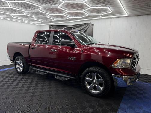 Delmonico Red Pearlcoat 2017 RAM 1500 Big Horn