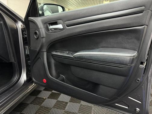 2014 Chrysler 300 S