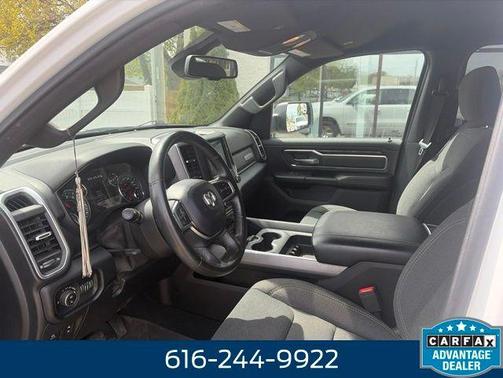 Bright White Clearcoat 2019 RAM 1500 Big Horn