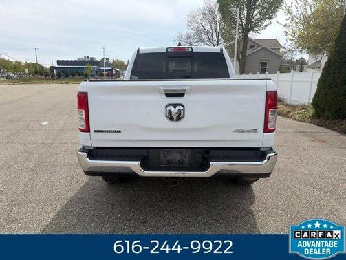 Bright White Clearcoat 2019 RAM 1500 Big Horn