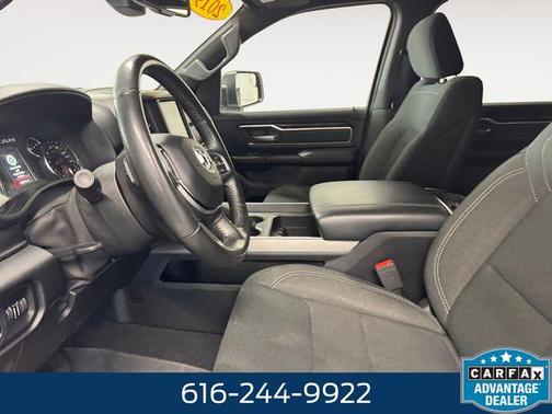 Bright White Clearcoat 2019 RAM 1500 Big Horn