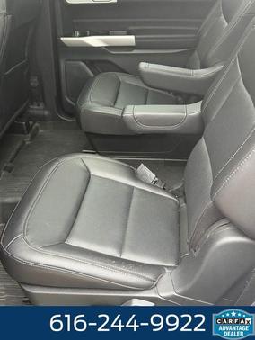 White Metallic 2022 Ford Explorer Limited