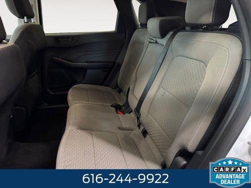 Blue Silver Metallic 2022 Ford Escape SE