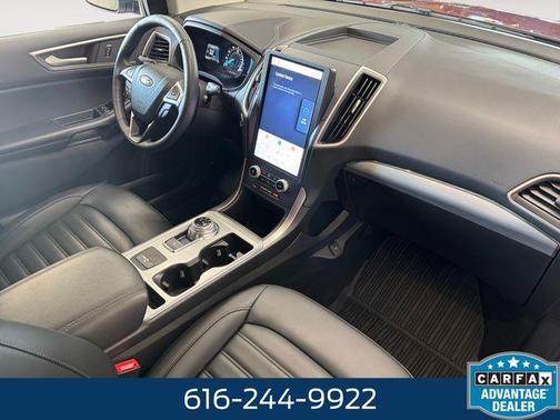 Red Metallic 2022 Ford Edge SEL