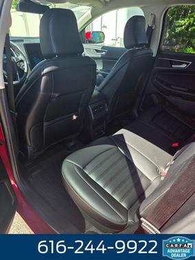 Red Metallic 2022 Ford Edge SEL
