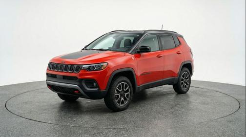 Red Hot Pearlcoat 2025 Jeep Compass Trailhawk