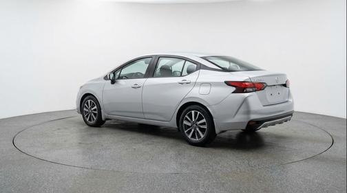 Brilliant Silver Metallic 2025 Nissan Versa 1.6 SV