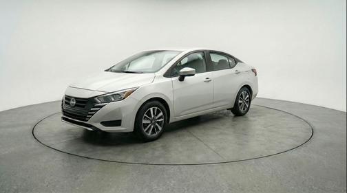 Brilliant Silver Metallic 2025 Nissan Versa 1.6 SV